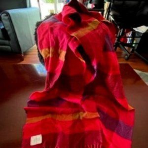 NWOT, OSFM PINK PLAID SCARF